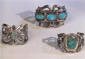 Brazaletes
                        con piedra turquesa de la Naci�n Primaria Navajo
                        (foto 4)