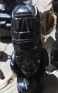 Taller en Cusco Sacsayhuamn,
                    figurinas negras 06, inca o extraterrestre: fueron
                    diosES, primer plan