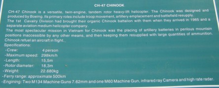 Der
                                    NATO-Helikopter CH47
                                    "Chinook", Text