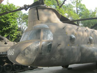 NATO-Helikopter CH-47 Chinook
                              (K�nigslachs), die Front
