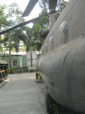 NATO-Helikopter CH-47 Chinook
                              (K�nigslachs), die Sicht der L�nge nach