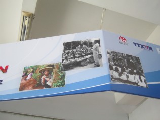 Fotogalerie "Kinder im
                              Vietnamkrieg", rand oben 01