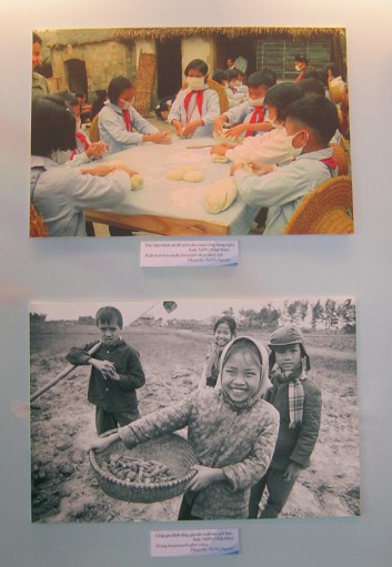 Kinder im
                              Vietnamkrieg: Brotbacken und Feldarbeit