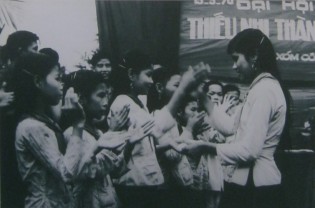 Sch�ler-Widerstandstreffen:
                              Generaltreffen des Sch�ler-Widerstandes,
                              eine brauchbare, politische Aktivit�t der
                              Kinder und Jugendlichen, die im Krieg
                              aufwuchsen.