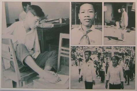 Nguyen Ngoc Ki schreibt
                                mit dem Fuss: Seit seiner Kindheit sind
                                die Arme von Nguyen Ngoc Ki aus dem Dorf
                                Nguyen My gel�hmt, Distrikt Hai Thanh,
                                Hai Hau, Nam Dinh. Die beiden Beine
                                wurden in magische Arme verwandelt. Ki
                                war ein guter Sch�ler und konnte gut
                                Gedichte schreiben. Er studierte an der
                                Nationalen Universit�t und machte dort
                                sein Literaturdiplom. Schliesslich wurde
                                er sogar Literaturlehrer f�r seine
                                Heimat.