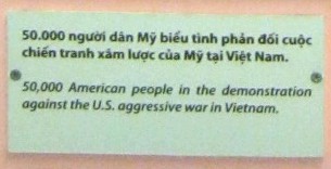 Demonstration
                            gegen den Vietnamkrieg in den
                            "USA" mit 50.000 Demonstranten,
                            Text