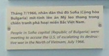Bulgarien: Demonstration gegen den
                            Vietnamkrieg in Sofia, Juli 1966, Text
