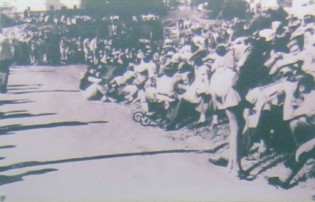 Demonstration gegen den Vietnamkrieg
                              in Neuseeland 27.3.1966: Bev�lkerung in
                              Neuseeland demonstrierte am 27. M�rz 1966
                              im Myers-Park mit Protest gegen den
                              Aggressionskrieg der "USA" in
                              Vietnam