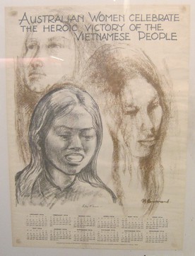 Ein
                                        australischer Kalender von 1976
                                        feiert den Sieg von Vietnam: Ein
                                        australischer Kalender gedenkt
                                        durch australische Frauen dem
                                        heldenhaften Sieg des
                                        vietnamesischen Volkes