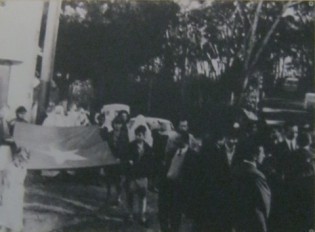 Demonstration gegen den
                                  Vietnamkrieg in Aleppo in Syrien 1967:
                                  In Aleppo (syrische Republik)
                                  demonstrierten am 26. Oktober 1967
                                  Einwohner und bezeugten damit ihre
                                  Solidarit�t mit dem vietnamesischen
                                  Volk in dessen Kampf gegen die
                                  "US"-Aggression.