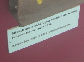 Friedenstasche
                                gegen den Vietnamkrieg, Text