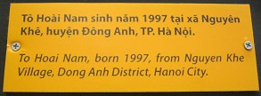 Agent-Orange-Opfer To Hoai
                              Nam, Text: To Hoai Nam, geboren 1997, aus
                              dem Dorf Nguyen Khe, Distrikt Dong Anh,
                              Stadt Hanoi
