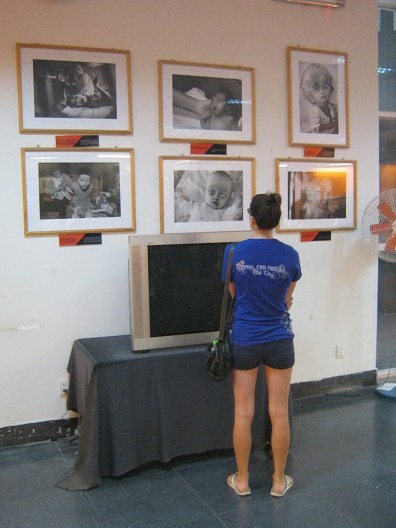 Fotowand:
                              Fotogalerie mit Agent-Orange-Opfern