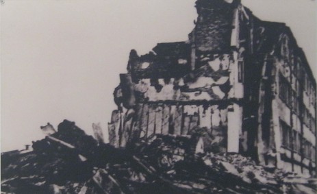 Vinh
                              City: Am 6. Juni 1965 bombardierte die
                              kriminelle Pentagon-NATO die P�dagogische
                              Universit�t