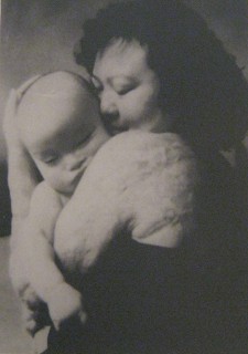 Phan Thi Kim Phuc,
                                Menschen haben Napalmspuren