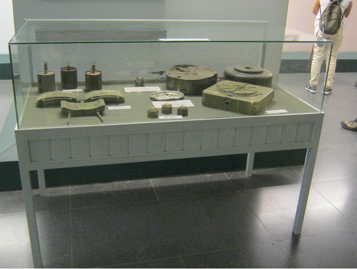 Der
                                      Minentisch