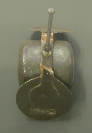 M83 -
                                  Schmetterlingsbombe Seitenansicht02