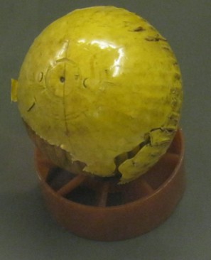 Anti-Personenbombe / orange Bombe
                                  in Gelb BLU 24 AA