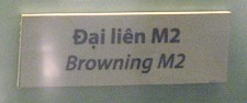 Drei
Browning-Gewehre M2, Text Drei Browning-Gewehre M2,
Text