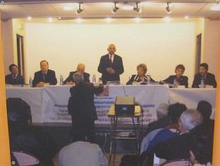 Das Volkstribunal gegen
                              die kriminelle NATO und die kriminelle
                              Pestizid-Pharma f�r die Agent-Orange-Opfer
                              - Paris 2009