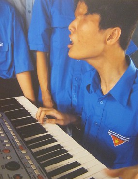 Agent-Orange-Opfer
                                Pianist ohne Augen Le Van O